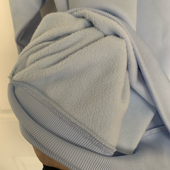 super soft nike sweatshirt!! - Picture 3 of 4